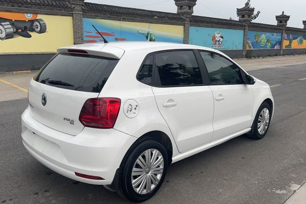 Volkswagen Polo 2016, 63600 км, за 8239 USD - фото 1