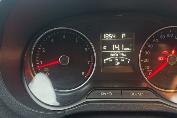 Volkswagen Polo 2016, 63600 км, за 8239 USD