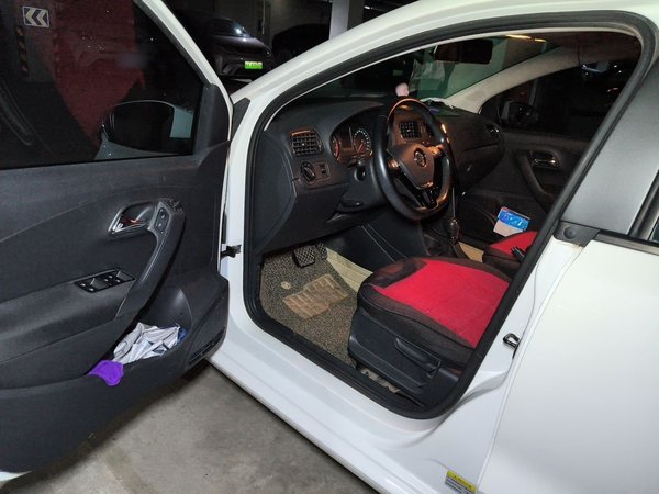 Volkswagen Polo 2016, 73400 км, за 5151 USD - фото 17