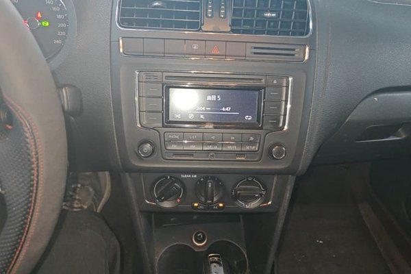 Volkswagen Polo 2016, 77400 км, за 6666 USD - фото 12