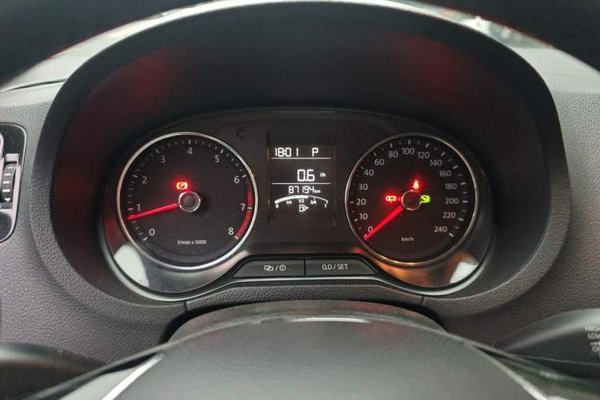 Volkswagen Polo 2016, 87100 км, за 5333 USD - фото 12