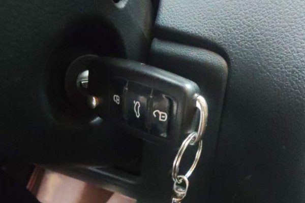 Volkswagen Polo 2016, 87100 км, за 5333 USD - фото 9