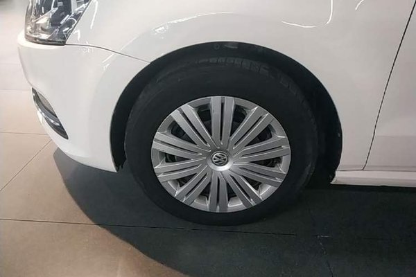 Volkswagen Polo 2018, 32100 км, за 9484 USD - фото 8