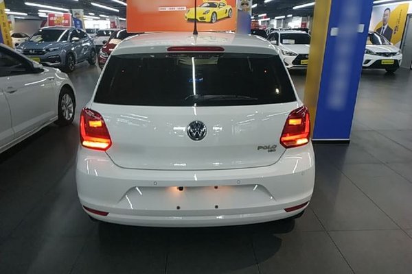 Volkswagen Polo 2018, 32100 км, за 9484 USD