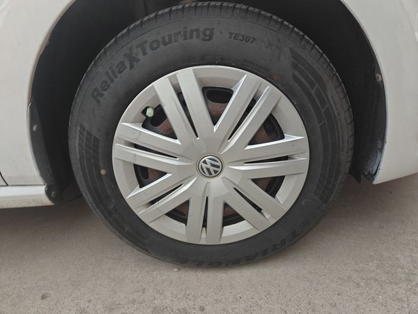 Volkswagen Polo 2018, 37100 км, за 6509 USD