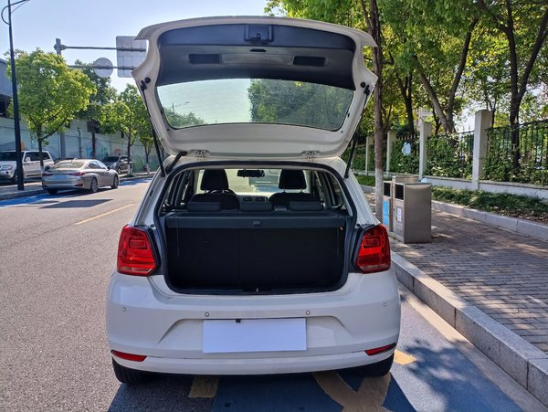 Volkswagen Polo 2018, 39900 км, за 7942 USD - фото 15