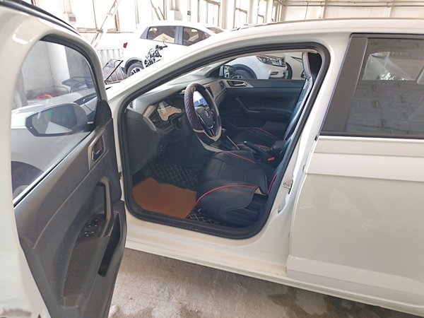 Volkswagen Polo 2019, 36000 км, за 9483 USD - фото 12