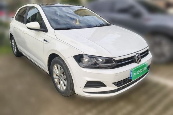 Volkswagen Polo 2019, 44400 км, за 8006 USD