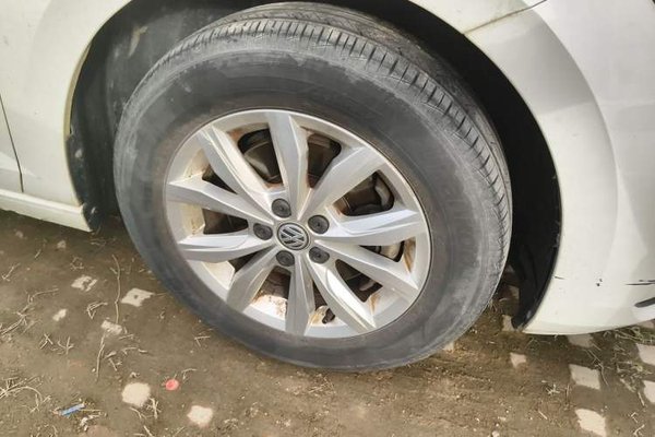 Volkswagen Polo 2019, 44400 км, за 8006 USD - фото 8