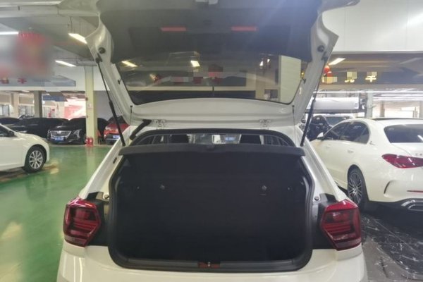 Volkswagen Polo 2019, 59000 км, за 9105 USD - фото 27