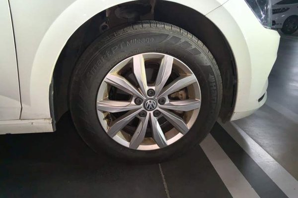 Volkswagen Polo 2019, 63700 км, за 8120 USD