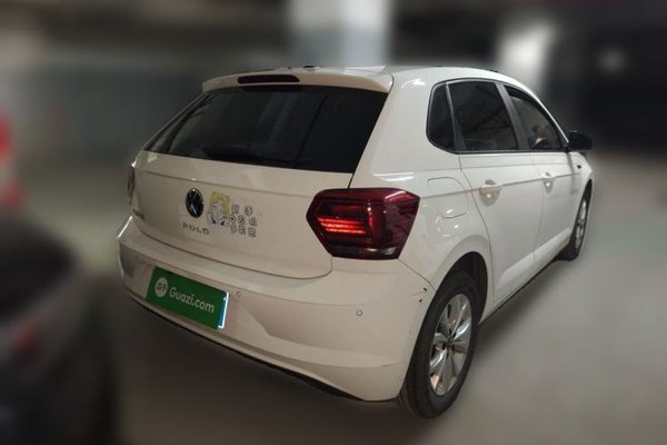 Volkswagen Polo 2021, 31700 км, за 10259 USD