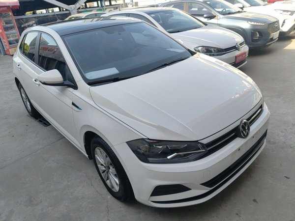 Volkswagen Polo 2021, 39400 км, за 10193 USD