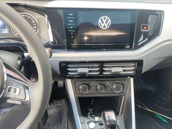 Volkswagen Polo 2021, 39400 км, за 10193 USD - фото 16