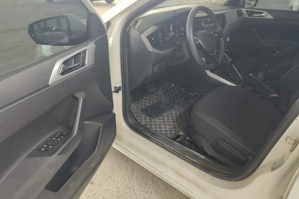 Volkswagen Polo 2023, 12800 км, за 10590 USD - фото 19