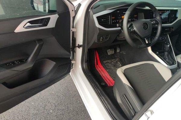 Volkswagen Polo 2023, 17100 км, за 11699 USD - фото 19