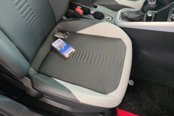 Volkswagen Polo 2023, 17100 км, за 11699 USD - фото 23