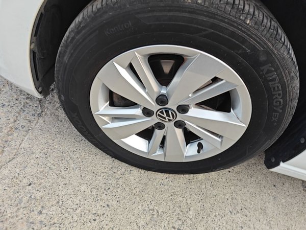 Volkswagen Polo 2023, 60000 км, за 10038 USD - фото 8