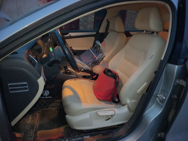 Volkswagen Sagitar 2014, 106600 км, за 5827 USD - фото 16