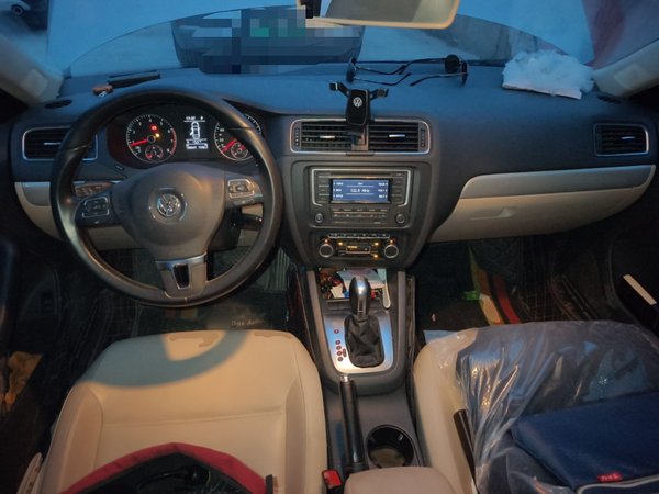 Volkswagen Sagitar 2014, 106600 км, за 5827 USD - фото 10