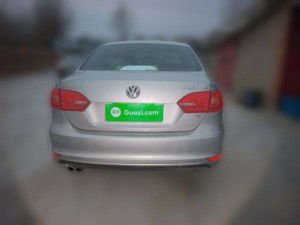 Volkswagen Sagitar 2014, 106600 км, за 5827 USD