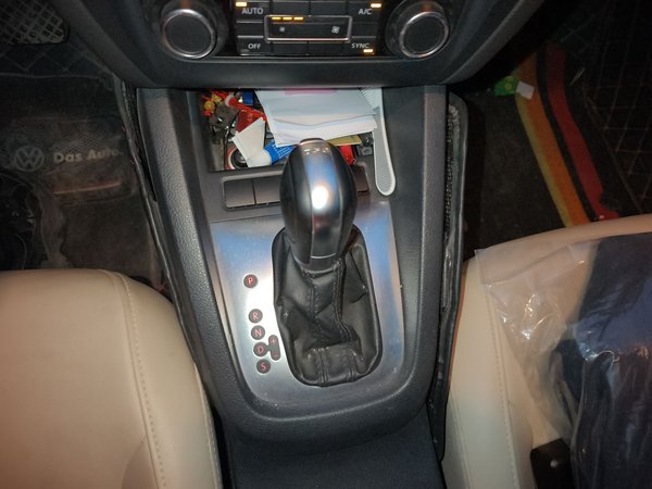 Volkswagen Sagitar 2014, 106600 км, за 5827 USD - фото 15