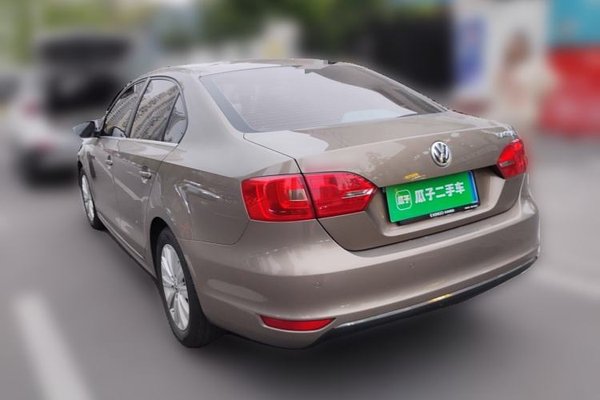 Volkswagen Sagitar 2014, 143300 км, за 4480 USD