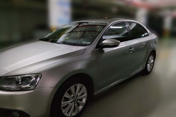 Volkswagen Sagitar · 2014 год