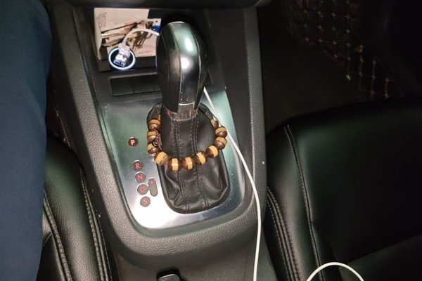Volkswagen Sagitar 2014, 60000 км, за 7202 USD
