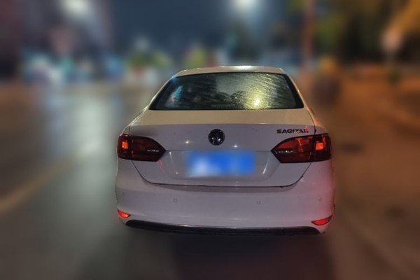 Volkswagen Sagitar 2014, 184700 км, за 4214 USD