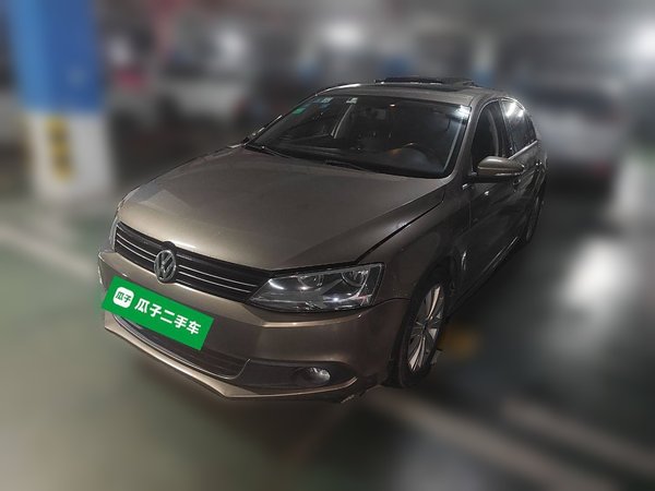 Volkswagen Sagitar 2014 1.6L Automatic Comfort Model