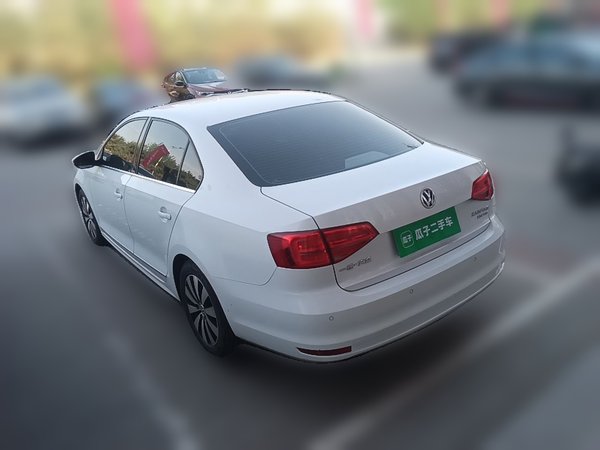 Volkswagen Sagitar 2015, 142700 км, за 6237 USD