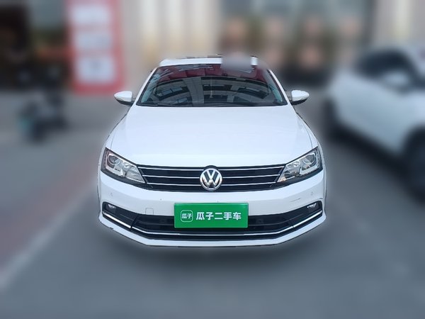 Volkswagen Sagitar 2015, 142700 км, за 6237 USD