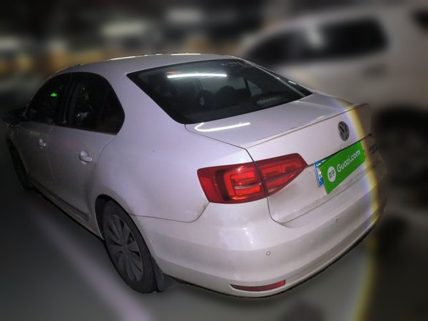 Volkswagen Sagitar 2015, 185500 км, за 5622 USD