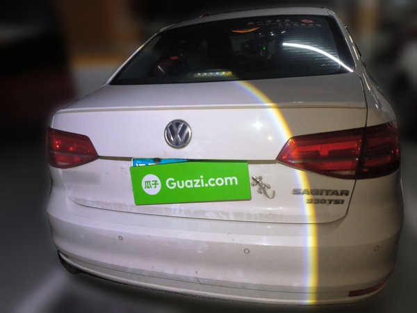 Volkswagen Sagitar 2015, 185500 км, за 5622 USD