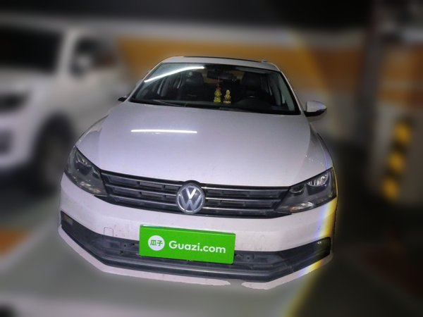 Volkswagen Sagitar 2015, 185500 км, за 5622 USD
