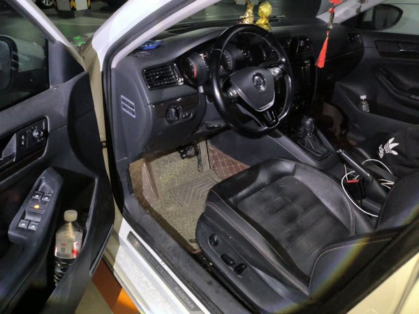 Volkswagen Sagitar 2015, 185500 км, за 5622 USD - фото 17