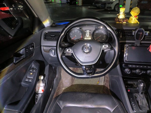 Volkswagen Sagitar 2015, 185500 км, за 5622 USD - фото 11