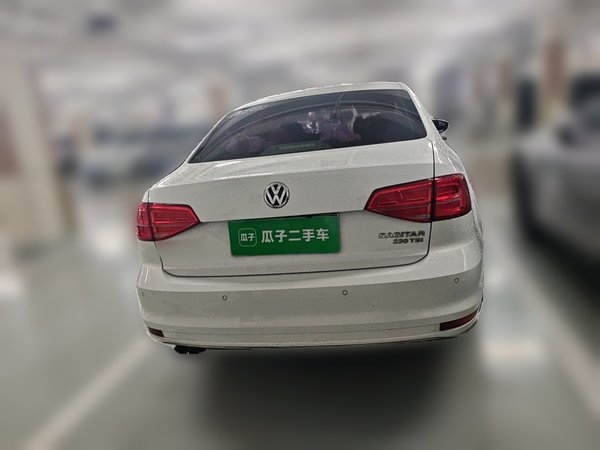 Volkswagen Sagitar 2015, 72700 км, за 6057 USD
