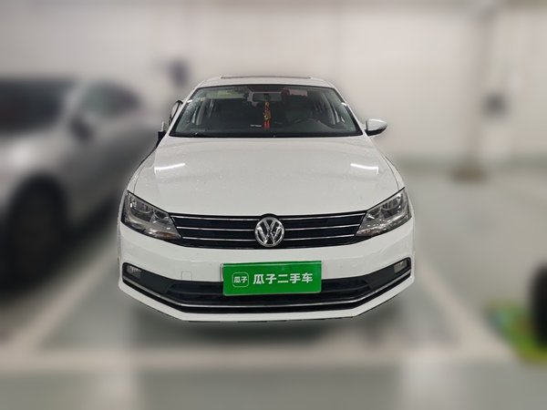 Volkswagen Sagitar 2015, 72700 км, за 6057 USD