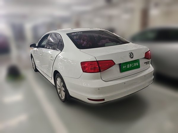Volkswagen Sagitar 2015, 72700 км, за 6057 USD