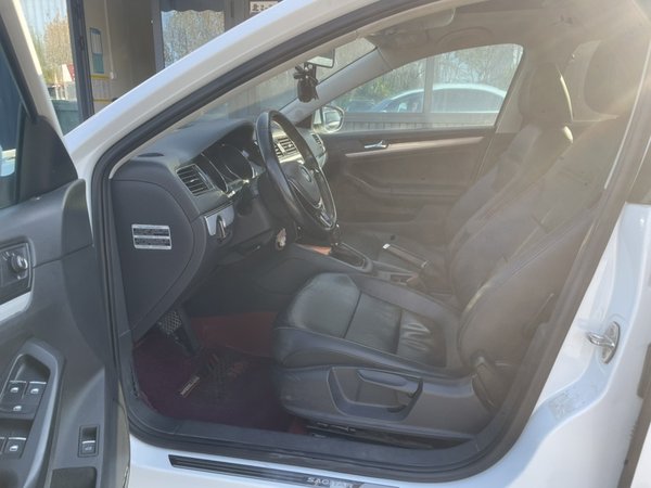 Volkswagen Sagitar 2015, 96200 км, за 8024 USD - фото 12