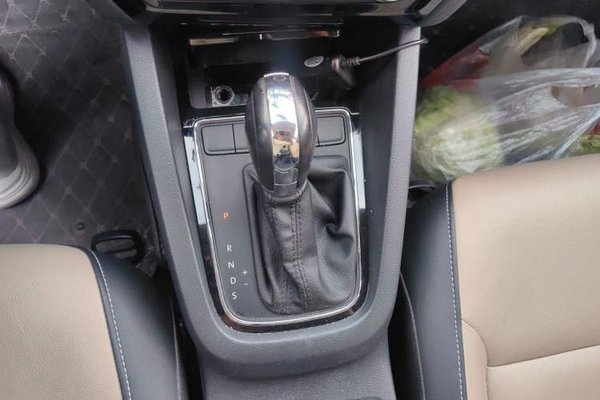 Volkswagen Sagitar 2015, 99700 км, за 5358 USD - фото 15