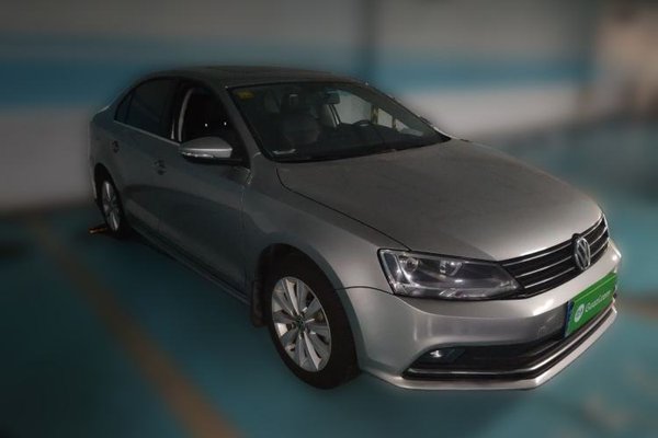 Volkswagen Sagitar 2015, 105000 км, за 5011 USD