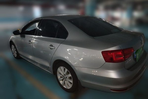 Volkswagen Sagitar 2015, 105000 км, за 5011 USD