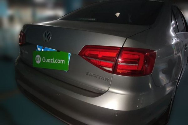 Volkswagen Sagitar 2015, 105000 км, за 5011 USD