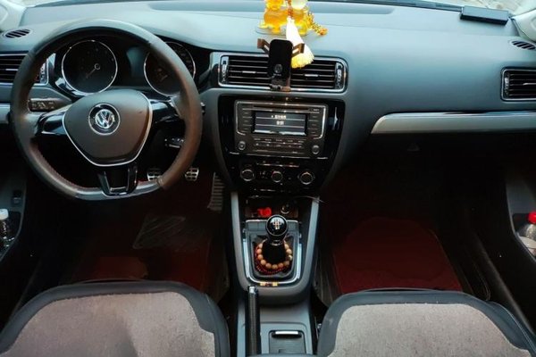 Volkswagen Sagitar 2015, 72900 км, за 4914 USD - фото 9