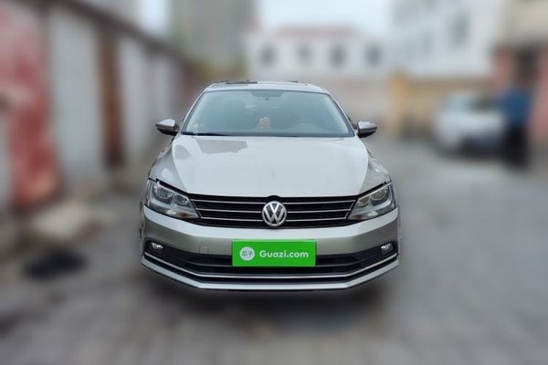 Volkswagen Sagitar 2015, 72900 км, за 4914 USD