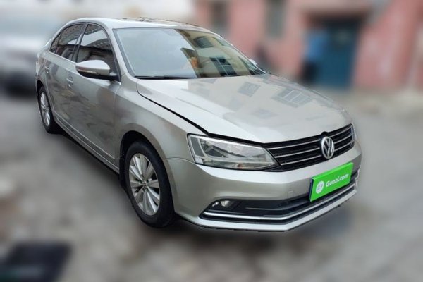 Volkswagen Sagitar 2015, 72900 км, за 4914 USD