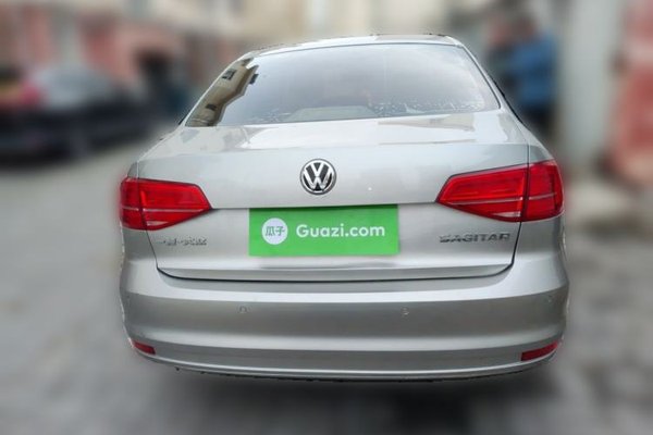 Volkswagen Sagitar 2015, 72900 км, за 4914 USD